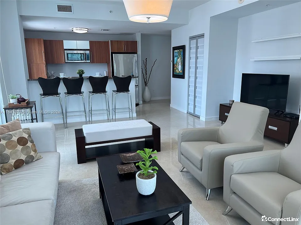 300 S Biscayne Blvd #1701