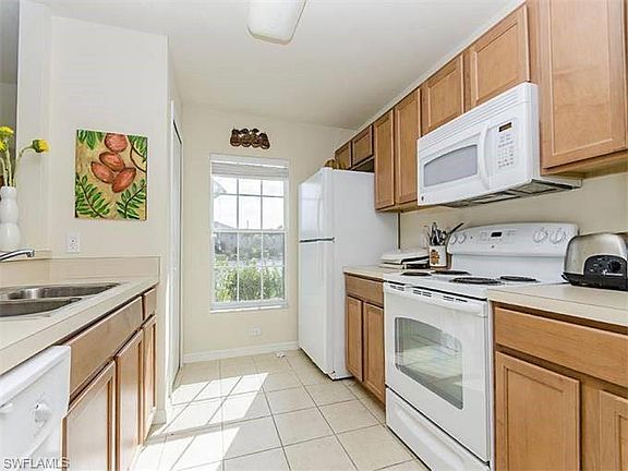 3rd image of 9073 Gervais Cir APT 1001