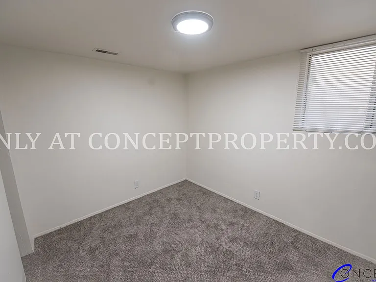Ponderosa — Photo 105