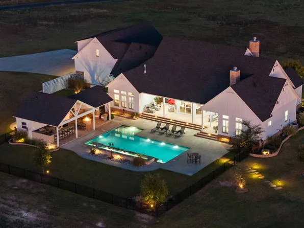 714 Bethel Rd, Waxahachie, TX 75167