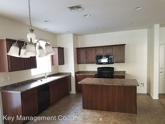 3rd image of 6 N 87th Ln