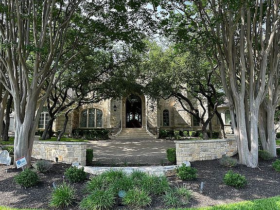 5th image of 8218 Chalk Knoll Dr