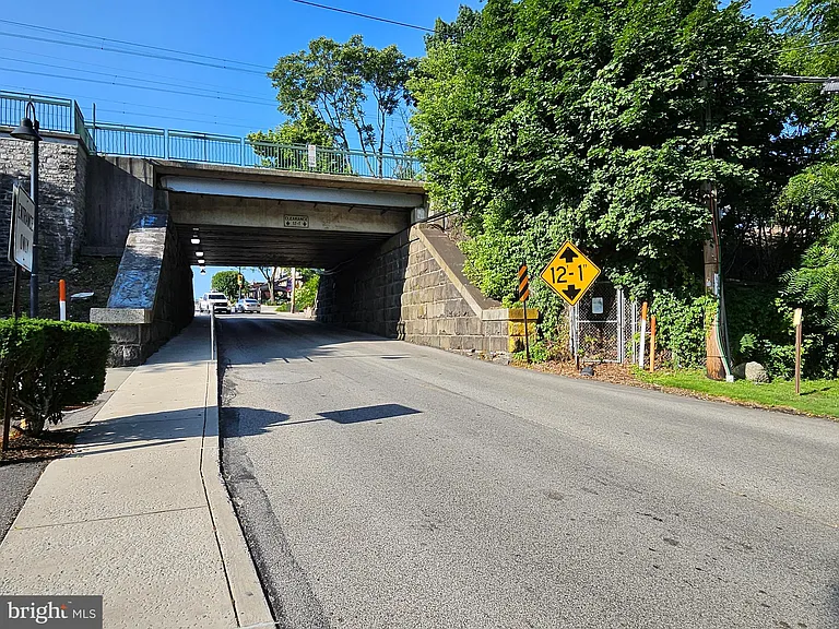200 N Wayne Ave #9 — Photo 25