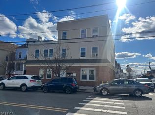 410 1St Ave #4, Elizabeth City, NJ 07206