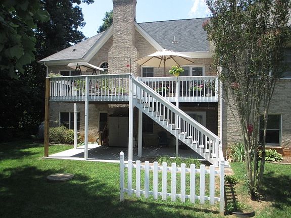 4th image of 108 Ivy West Drive