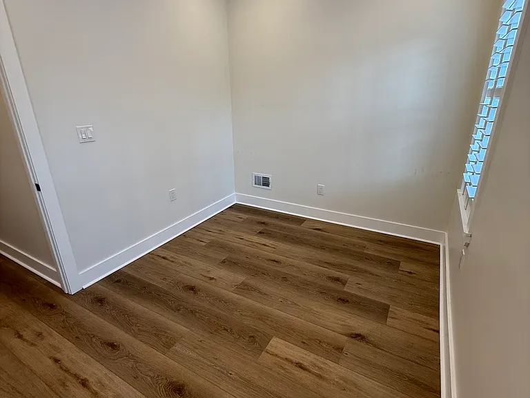 155 W Palmer St — Photo 20