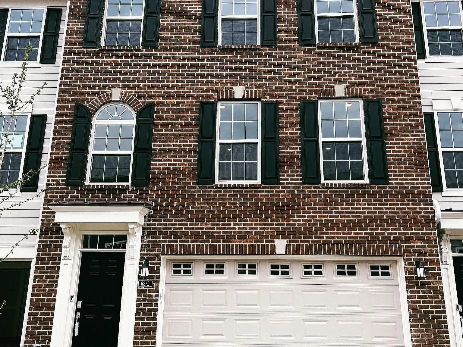 3 bed, 3.5 bath, 2346 sqft, $2,795 — Photo 1