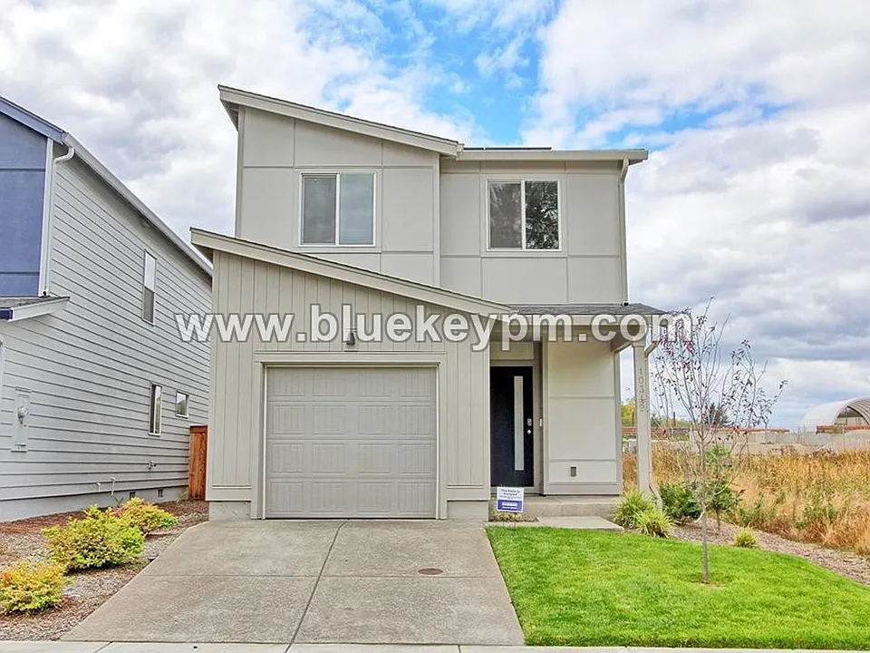 10312 NE 79th Ct