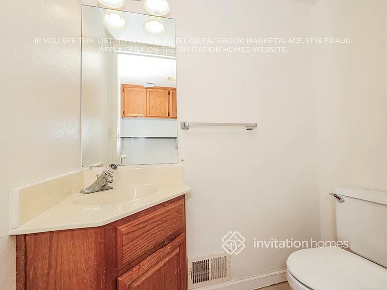 4886 Birkdale Cir — Photo 15
