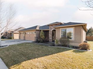 3035 Bluffs Dr, Richland, WA