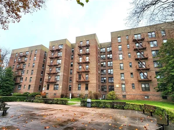 2555 Batchelder St APT 4H, Brooklyn, NY 11235