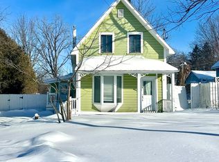 983 Cameron St, Ottawa, ON K4C 1A1