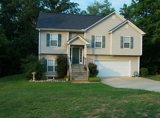 55 Corn Crib Dr, Newnan, GA 30263