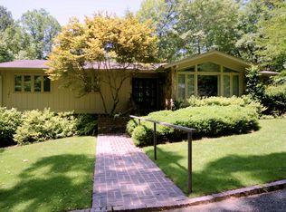 3720 River Bend Ln, Mountain Brook, AL 35223
