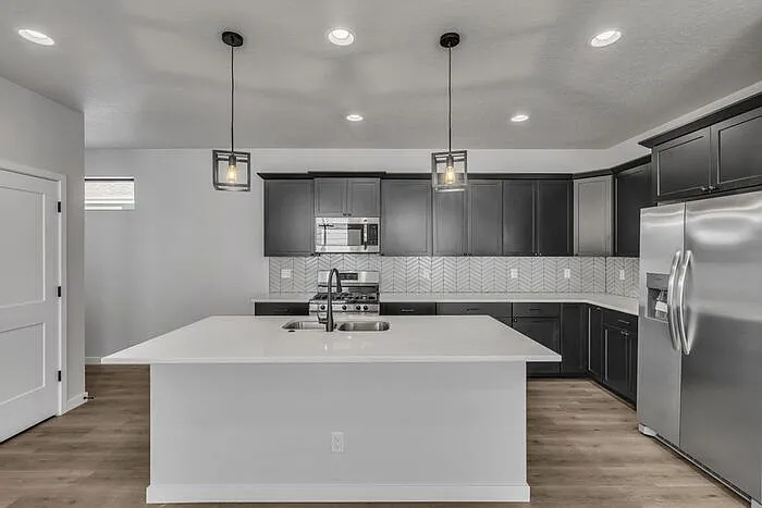 2919 N Phoenix Ln — Photo 9