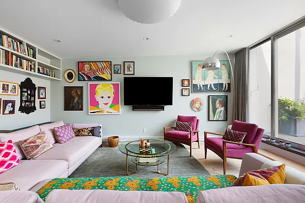 Sold by Compass | media 17