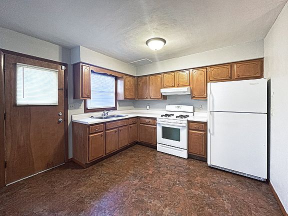 5th image of 666 Illinois Ave #A