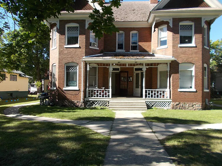 409 E Pine St #1 — Photo 1