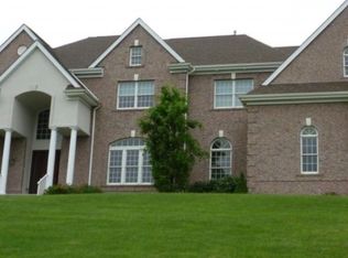 6 Trout Brook Ct, Chester, NJ 07930