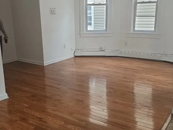 549 Avenue East image 15 of 15