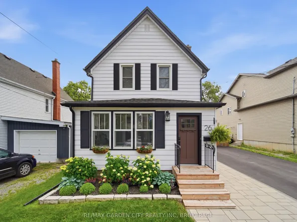 26 Carleton St N, Thorold, ON L2V 2A4