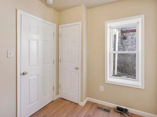 17 E Ashmead St — Photo 8
