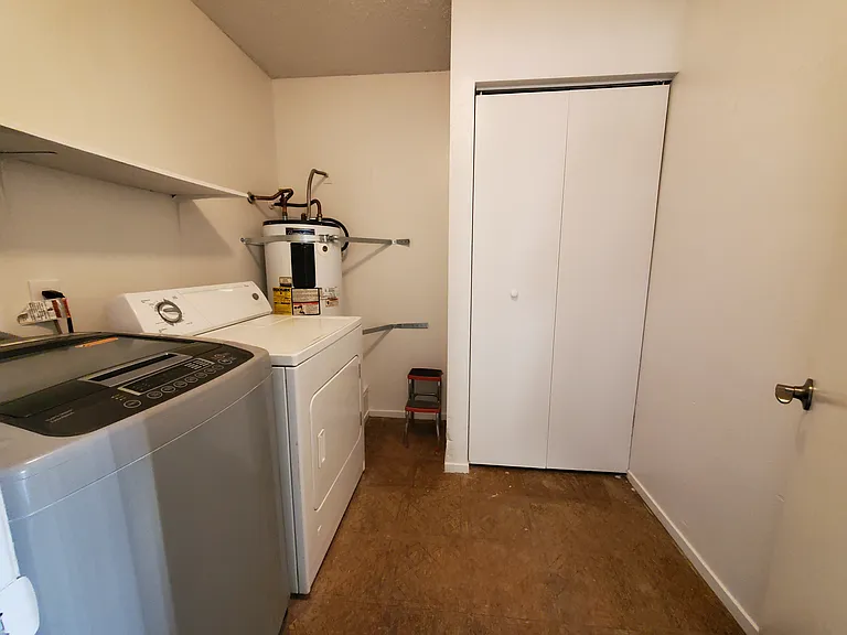2305 N Jones Blvd — Photo 3
