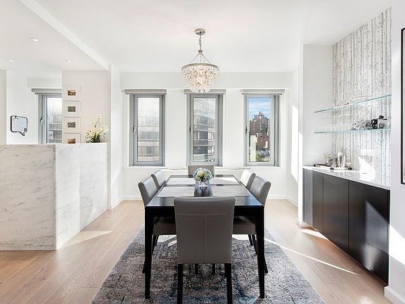 3rd image of 200 E 62nd St APT 8A