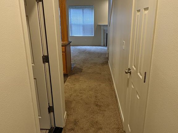 5th image of 16906 NE Halsey St #16932