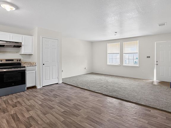 3rd image of 406 Watkins St