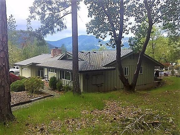 4th image of 201 Manzanita Dr