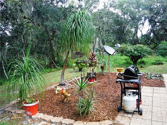 2nd image of 36 Willow Creek Ct #4