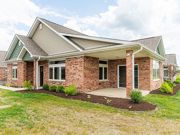2nd image of 441 Stearn Dr #441