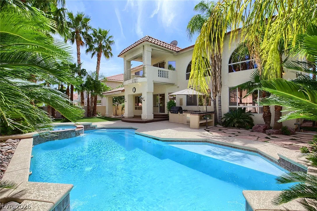 4 bed, 3.0 bath, 4171 sqft, $3,545 — Photo 3
