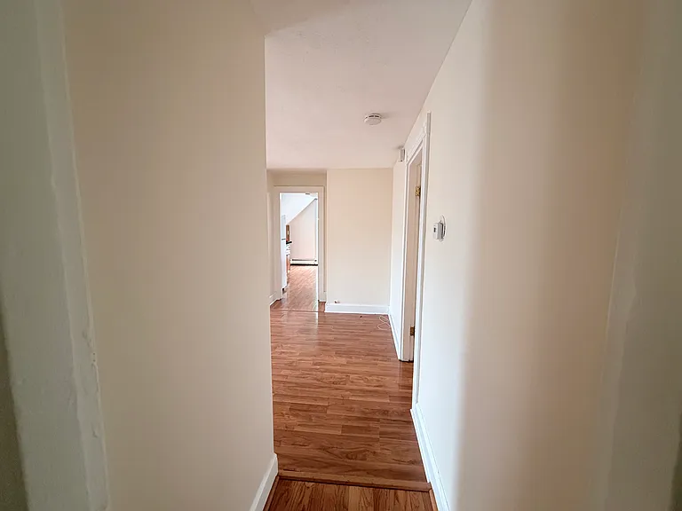 38 Glenwood St #3 — Photo 5