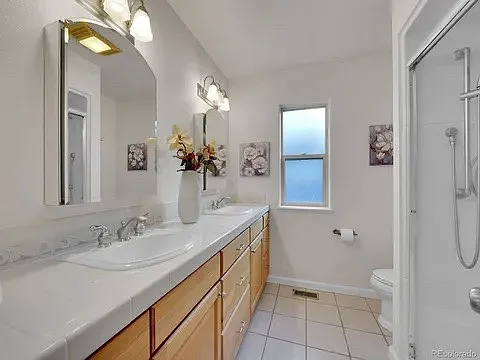 960 Garrison St — Photo 13