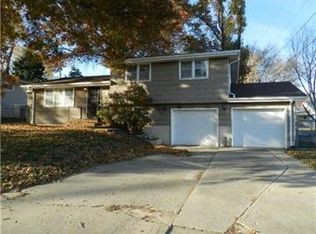 8412 Isabel St, Kansas City, KS 66112