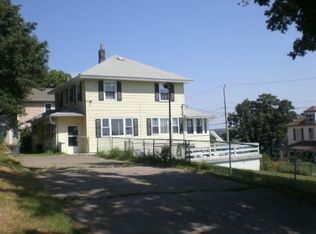 38 Edgewater Rd, Hull, MA 02045