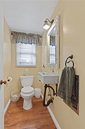 4th image of 22041 Independencia St