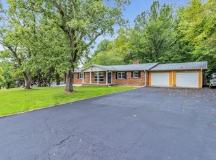 253 S Mill St, Linden, TN 37096