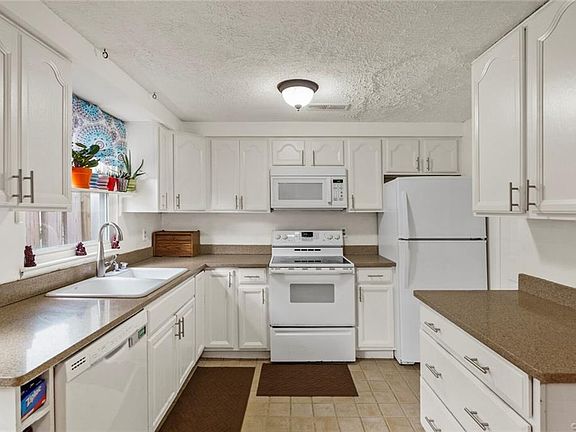 2nd image of 4968 Finnegan Ct