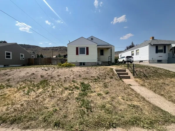 910 14th St, Rawlins, WY 82301