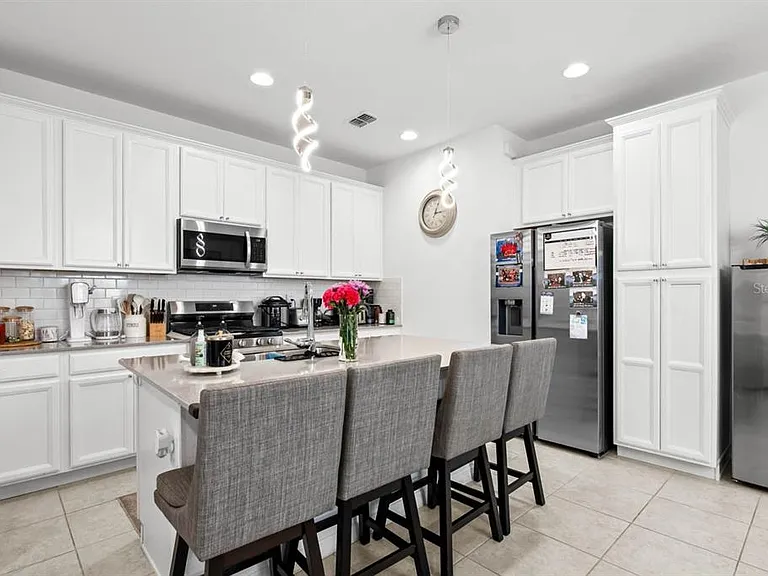 6262 Goldcoast Ave — Photo 9