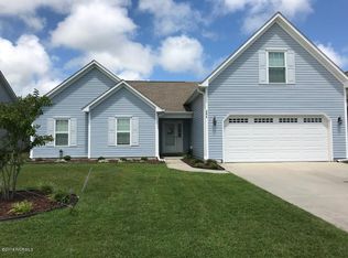 404 Amaryllis Ln, Holly Ridge, NC 28445