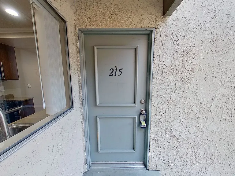 401 Beach Blvd - El Pueblo Apartments — Photo 34