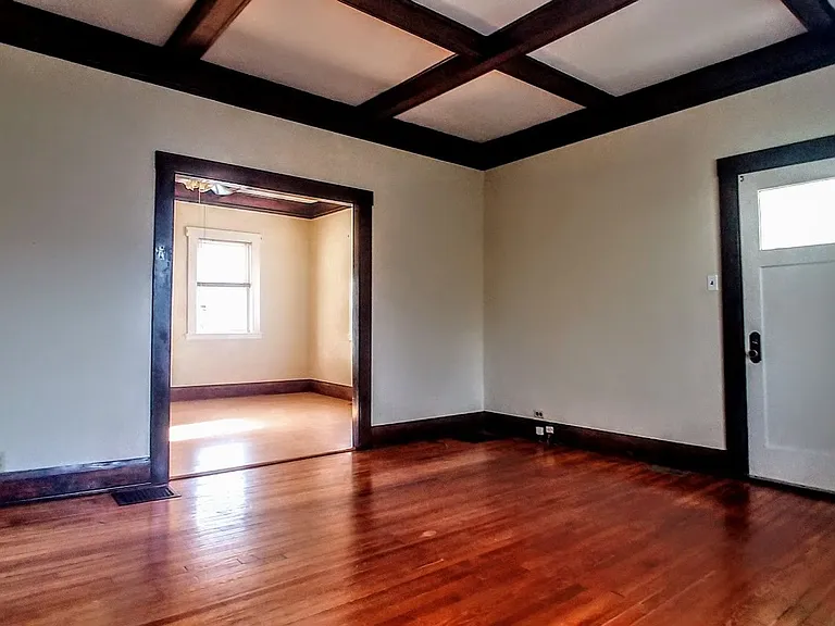 3734 Kenilworth Pl — Photo 4