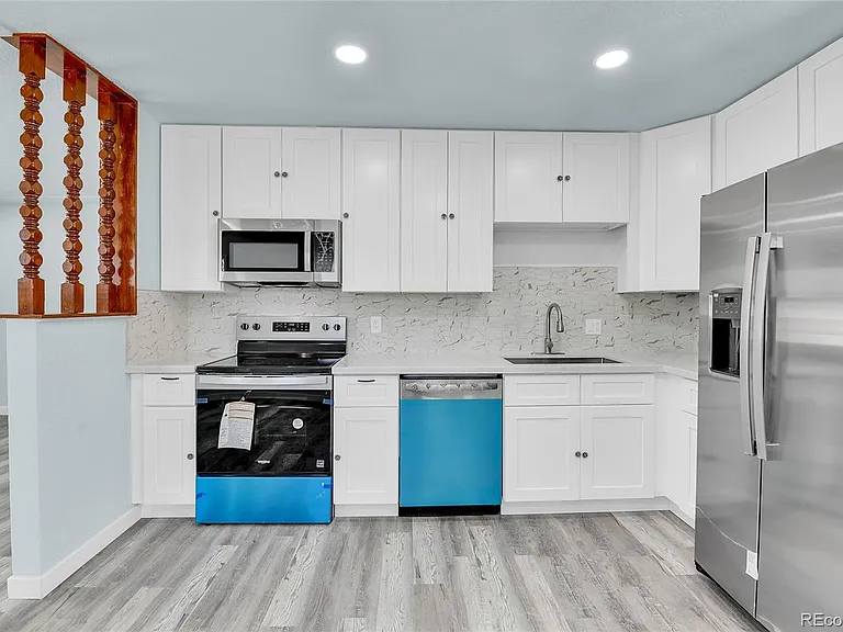 1500 S Wolcott Ct — Photo 4