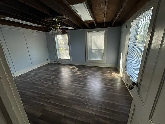 216 S 6th St #5 — Photo 2