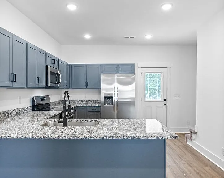 323 Front Ridge Cir — Photo 10