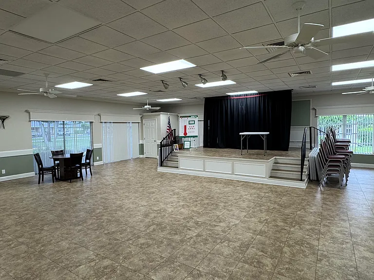 1100 Boxwood Dr #101 — Photo 23